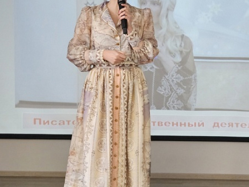 Творческая встреча с писателем Еленой Светлой